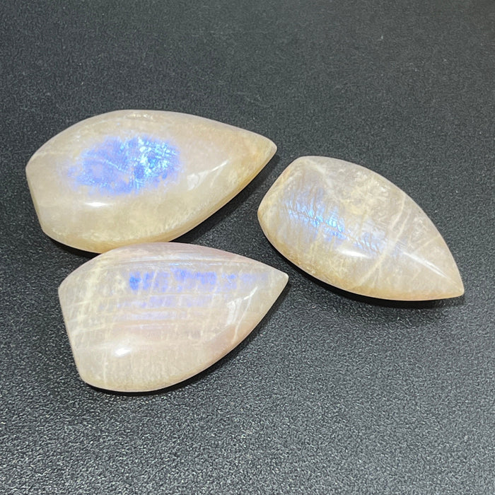 Flashy Peach Moonstone Crystal Flame Point Tower Carving Gemstone Statue Home Decor Supply