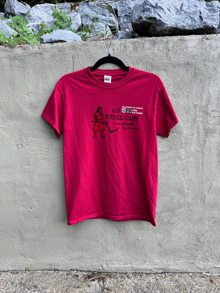 Go See Ethel Cain or the Devil Will Get You - AL Medical Center Red T-shirt