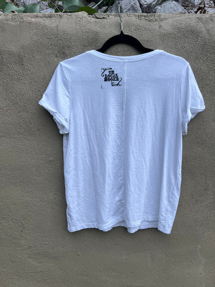 Go See Ethel Cain or the Devil Will Get You - White V-Neck Tshirt