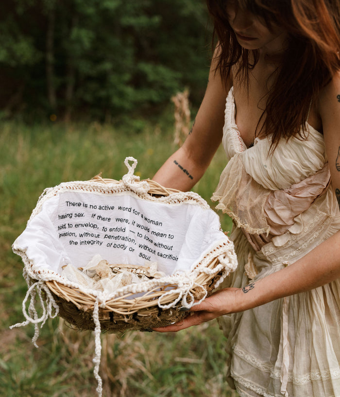 Held - Bird’s Nest Basket