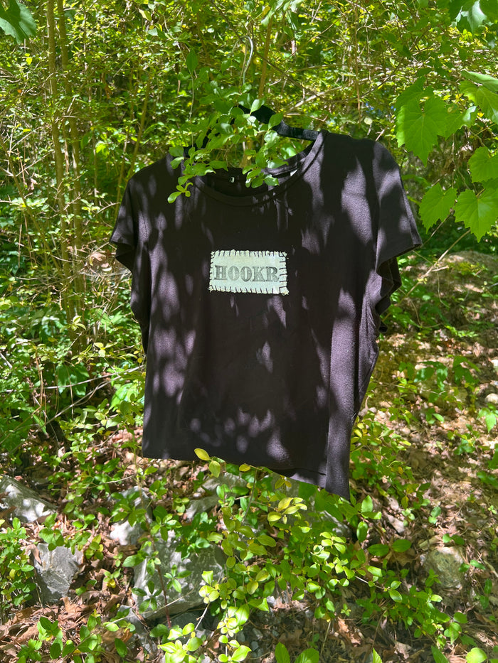 hookr merch - black tshirt