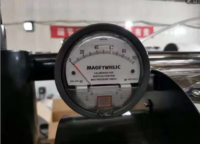 Magnehelic Pressure Gauge