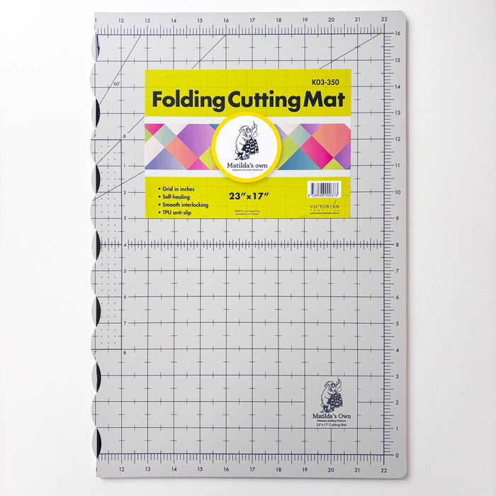 Matilda's Own - Folding Cutting Mat  23 x 17" (57 x 42cm)