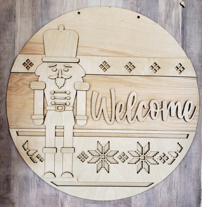 Nutcracker Round