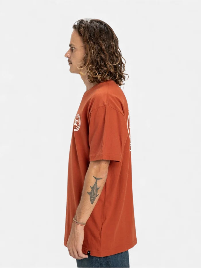 Remera DC Corpo FB HSS Naranja