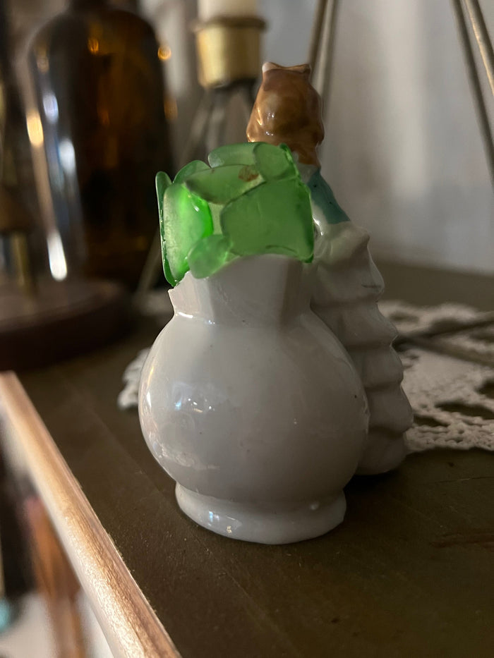 She Don’t Hold Water - Vase