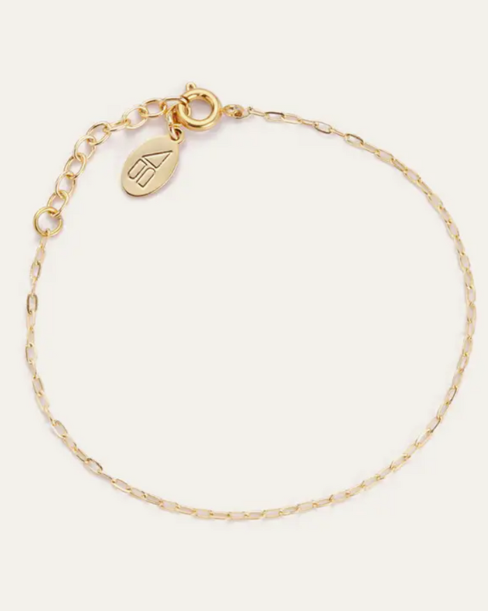 Stevie Gold Dainty Bracelet